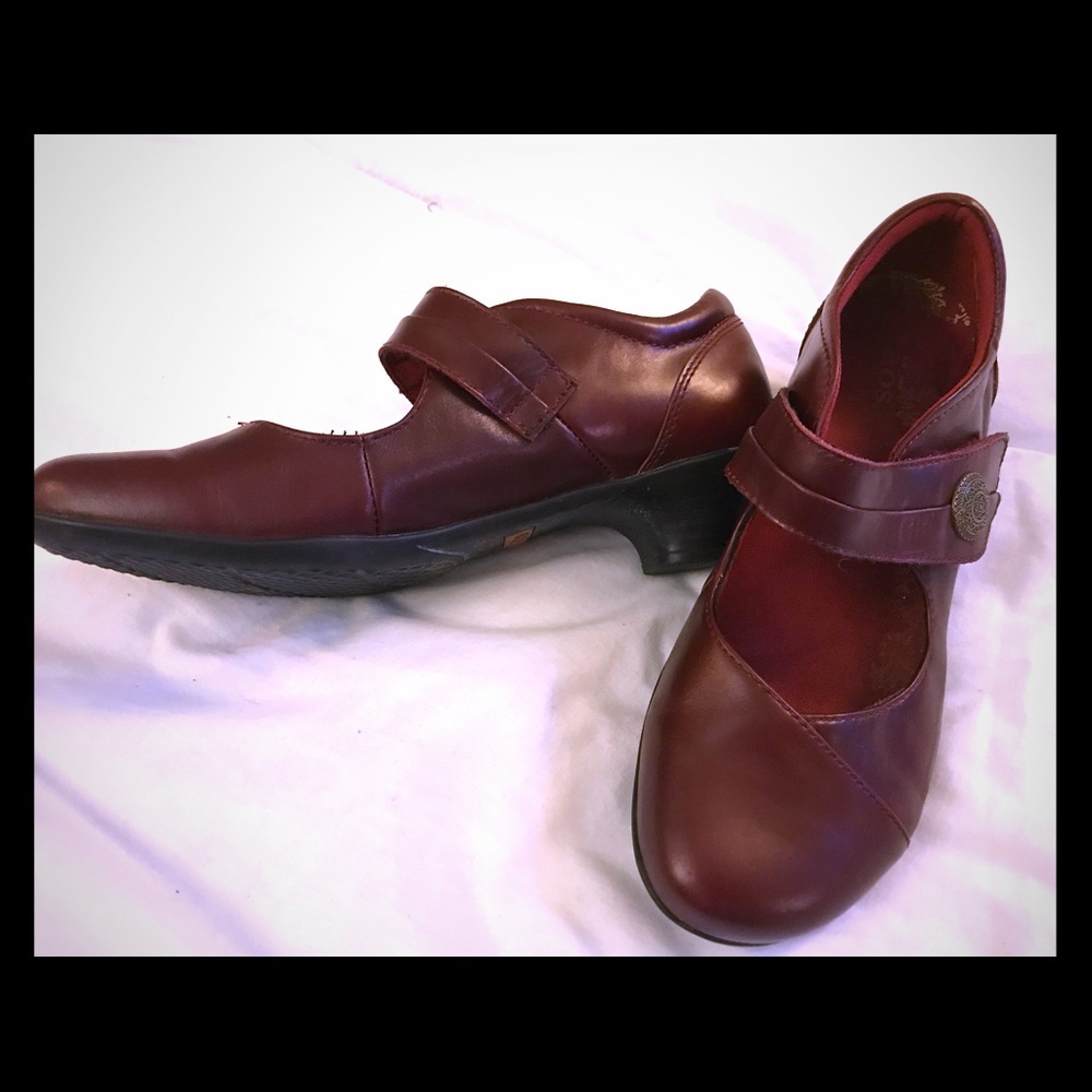Täōs Shoes